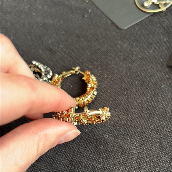 🎉4/30$🎉 Bundle Elegant Gold and Silver Hoop Earrings - Picture 3 of 4